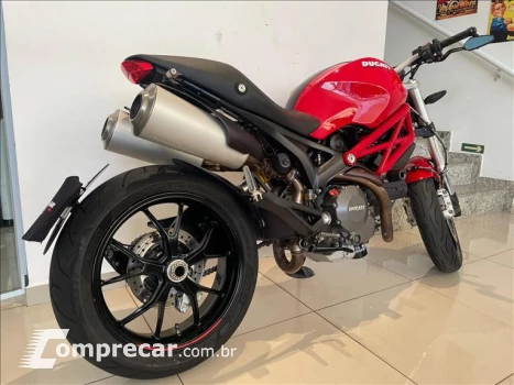 MONSTER 796