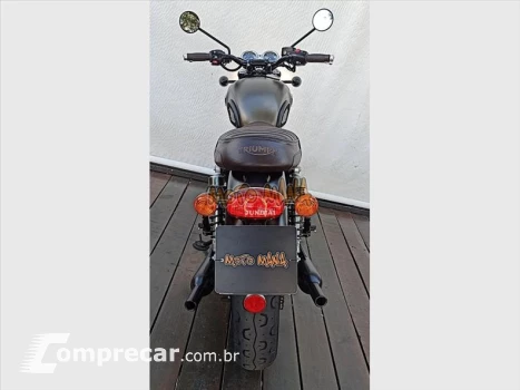 BONNEVILLE T100 BLACK 900