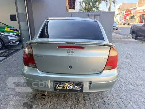 CORSA 1.8 MPFI Sedan 8V