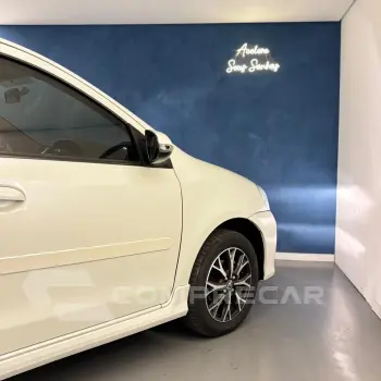 ETIOS PLATINUM Sed. 1.5 Flex 16V 4p Aut.