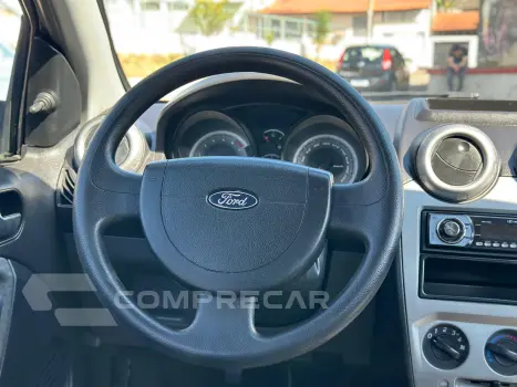 FIESTA 1.6 MPI Class Sedan 8V