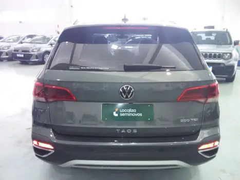 TAOS 1.4 250 TSI TOTAL FLEX COMFORTLINE AUTOMÁTICO