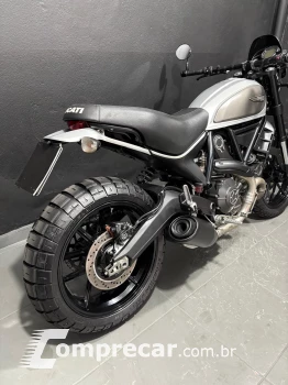 SCRAMBLER 800 ICON