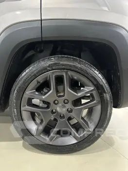 Renegade Limited 1.8 4x2 Flex 16V Aut.
