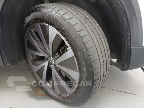 TAOS 1.4 250 TSI TOTAL FLEX COMFORTLINE AUTOMÁTICO