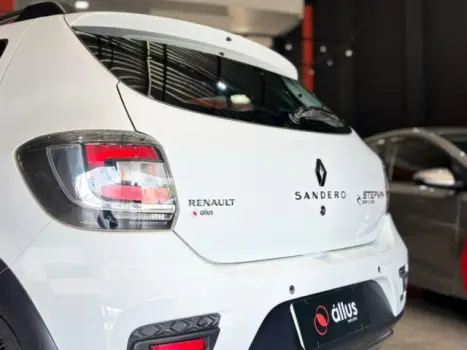 SANDERO - 1.6 STEPWAY 8V 4P MANUAL