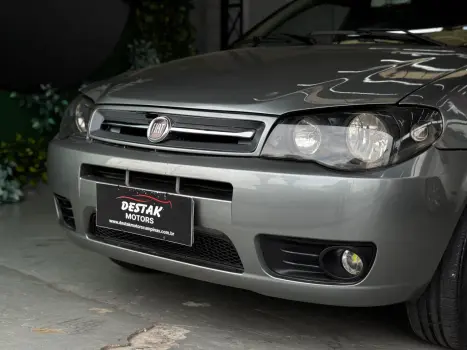 Palio ELX 1.0 Fire/30 Anos F. Flex 8V 4p