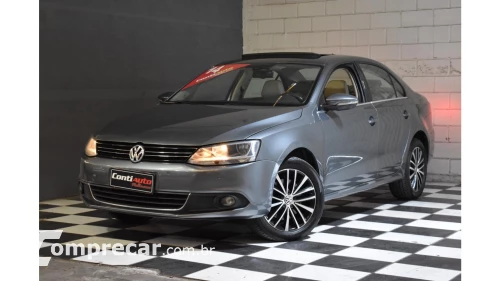 Volkswagen JETTA - 2.0 TSI HIGHLINE 211CV 4P TIPTRONIC 4 portas