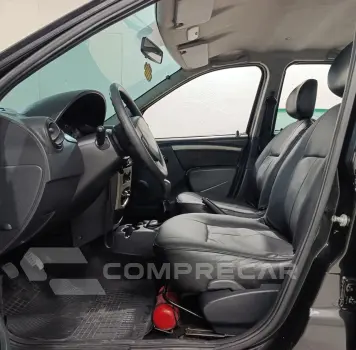 LOGAN 1.6 Expression 8V