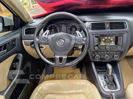 JETTA 2.0 TSI HIGHLINE 211CV GASOLINA 4P TIPTRONIC