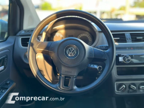 Volkswagen FOX 1.6 MI 8V 4 portas