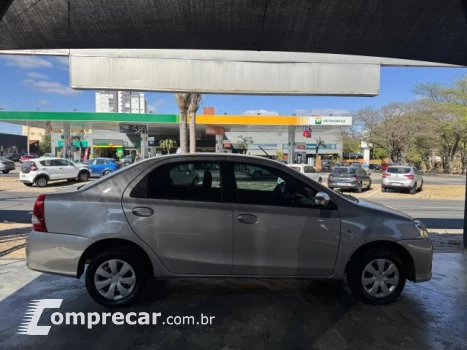 ETIOS SEDAN - 1.5 XS SEDAN 16V 4P AUTOMÁTICO