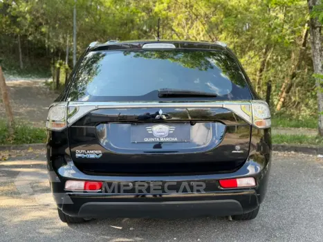 OUTLANDER 2.0 PHEV 16V HÍBRIDO 4P AUTOMÁTICO