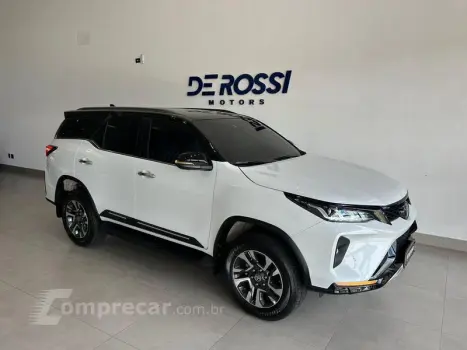 Toyota HILUX SW4 DIAMOND 2.8 TB 4X4 DIE. AUT. 4 portas