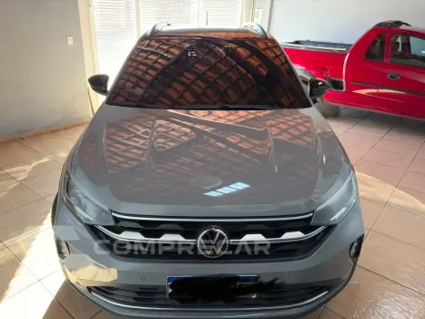 Volkswagen NIVUS 1.0 200 TSI Highline 4 portas