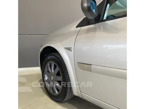 MEGANE 1.6 DYNAMIQUE GRAND TOUR 16V FLEX 4P MANUAL