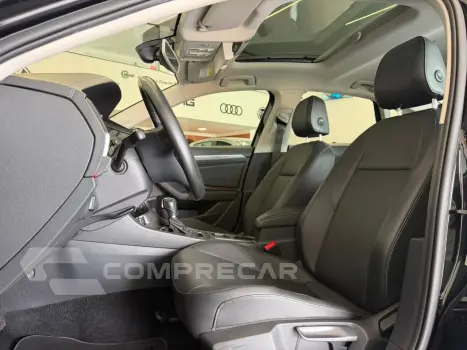 VOLKSWAGEN JETTA Comfort. 250 TSI 1.4 Flex 16v Aut.