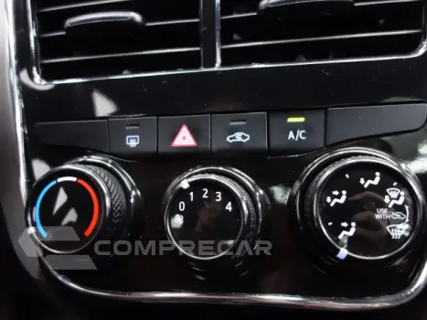 YARIS HATCH - 1.3 16V XL LIVE MANUAL