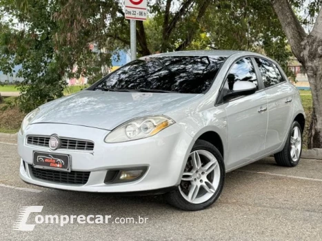 Fiat BRAVO - 1.8 ESSENCE 16V 4P AUTOMATIZADO 4 portas