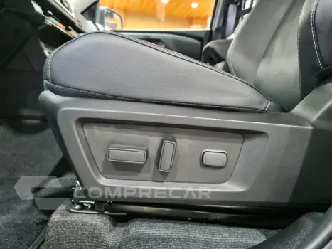 TRITON HPE-S 2.4 CD 4x4 TB DIESEL AUT.