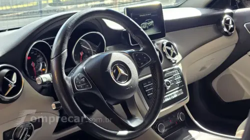 GLA 200 Advance 1.6/1.6 TB 16V Flex Aut.