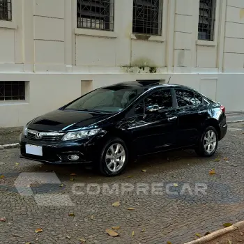 Honda CIVIC 1.8 EXS 16V 4 portas
