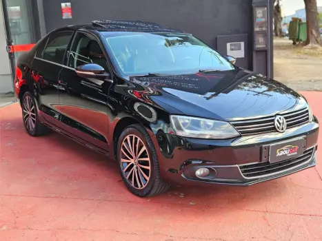 JETTA Highline 2.0 TSI 16V 4p Tiptronic