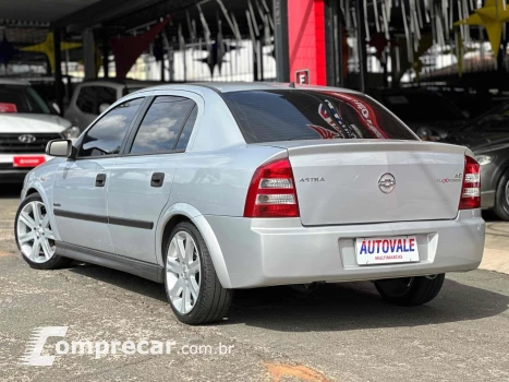 ASTRA 2.0 MPFI COMFORT SEDAN 8V FLEX 4P MANUAL