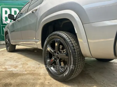 RAMPAGE 2.0 HURRICANE 4 TURBO GASOLINA R/T 4X4 AUTOMÁTICO