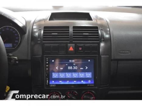 POLO - 1.6 MI 8V 4P MANUAL