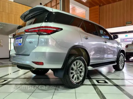 HILUX SW4 2.8 SRX 4X4 7 LUGARES 16V TURBO INTERCOOLER DIESEL