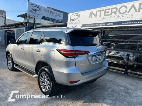 HILUX SW4 2.8 D-4d Turbo SRX 7L 4X4