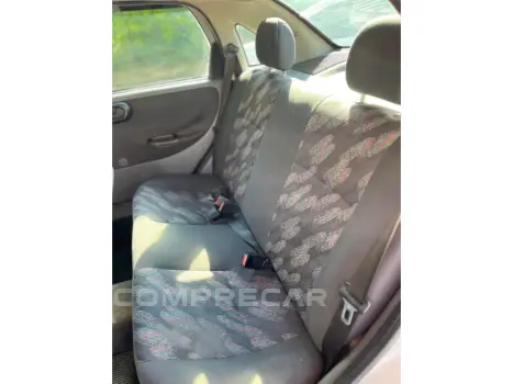 CORSA 1.8 MPFI SEDAN 8V FLEX 4P MANUAL