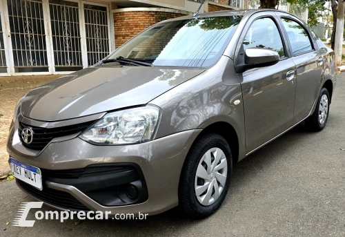 Toyota ETIOS 1.5 XS Sedan 16V 4 portas