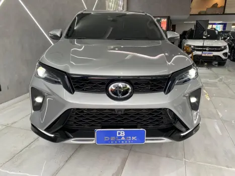 Hilux SW4 SRX Plat. 4x4 2.8 TB Die. Aut.