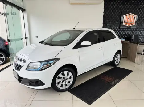 CHEVROLET ONIX 1.4 MPFI LT 8V 4 portas
