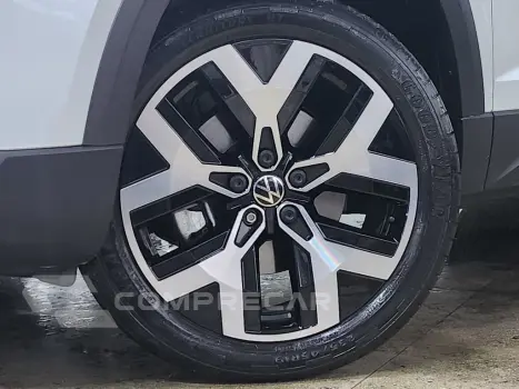 TAOS 1.4  250 TSI TOTAL FLEX HIGHLINE AUTOMÁTICO