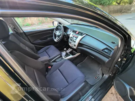 CITY 1.5 LX Sedan 16V