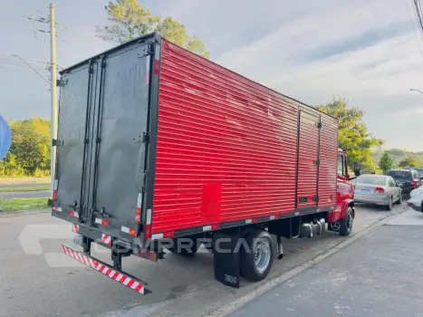 710 Modelo sem Versão