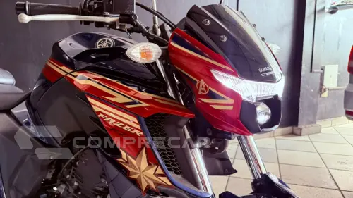 FZ25 ABS limited edition versão Marvel
