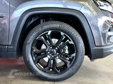 COMMANDER 1.3 T270 TURBO FLEX LIMITED AT6