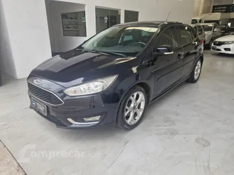 FORD FOCUS 1.6 SE Hatch 16V 4 portas