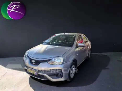 Toyota ETIOS 1.5 X SEDAN 16V 4 portas