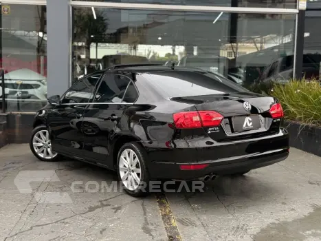 JETTA Highline 2.0 TSI 16V 4p Tiptronic