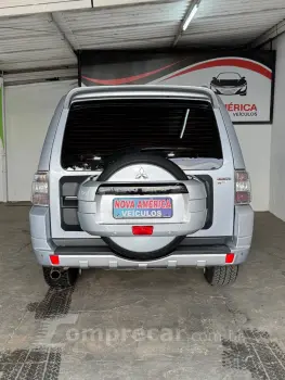 Pajero HPE Full 3.8 V6 250cv 5p Aut.