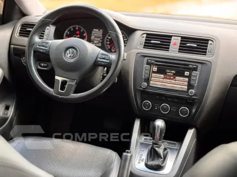 JETTA 2.0 COMFORTLINE FLEX 4P TIPTRONIC