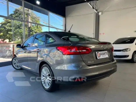 FOCUS 2.0 SE 16V FLEX 4P POWERSHIFT