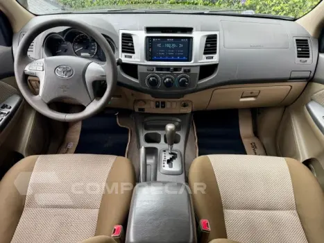 HILUX SW4 - 2.7 SR 4X2 16V 4P AUTOMÁTICO