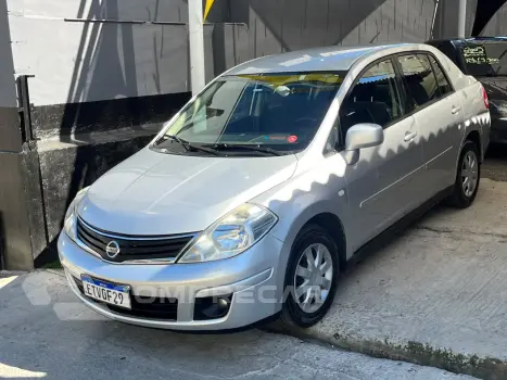NISSAN TIIDA 1.8 Sedan 16V 4 portas