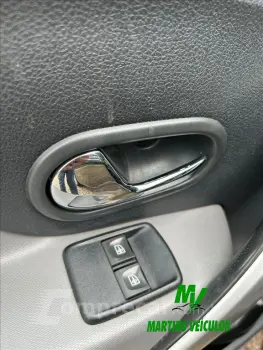 LOGAN 1.6 Expression 8V